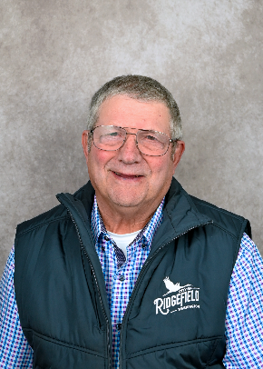 Head and shoulder photo of Lee Wells